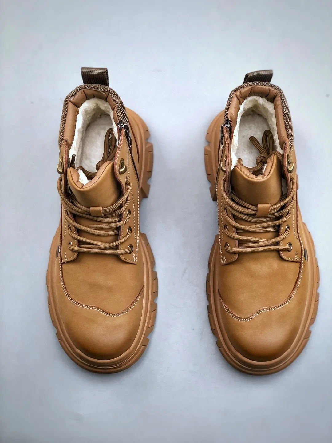 Pick up locally 💰 520, support in-store Timberland/Timberland classic 25ss new high-top (plus velvet) Classic re-engineered brand new upgrade Guangdong factory quality Original box original packaging The fabric is made of top Italian frosted cowhide with anti-odor and anti-corrosion genuine leather latex insoles to give you a perfect wearing experience High-quality and durable, a must-have for sportsmen Specially designed to treat those who are not handsome High-quality feet with first-class feel Exclusive supply Official item number: TB23066 Size: 39 40 41 42 43 44